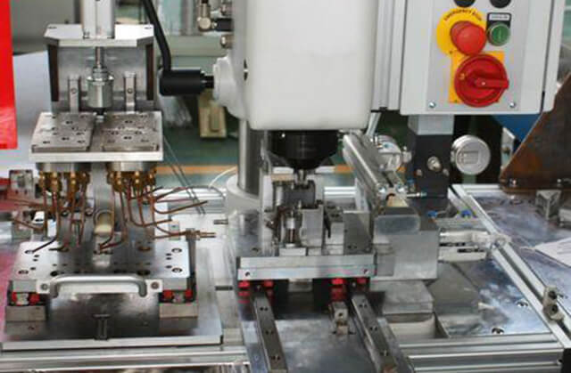 汽車門鎖自動化生產(chǎn)線