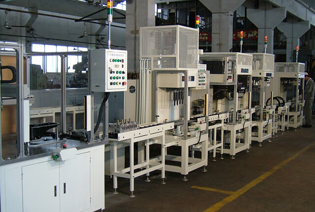 汽車配件自動(dòng)組裝機(jī)械設(shè)備