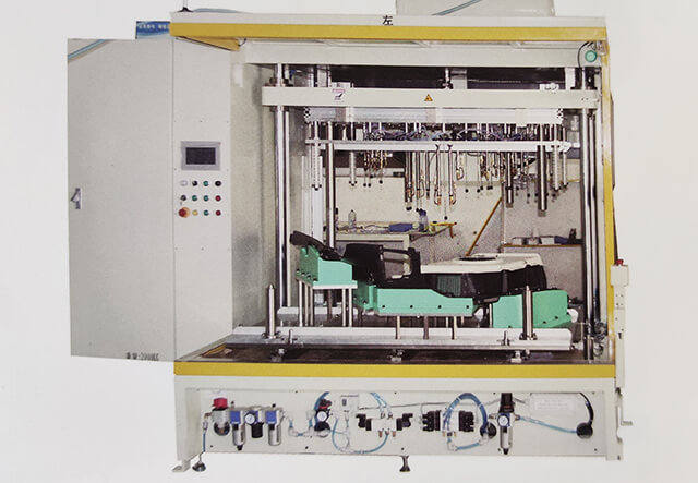 汽車內(nèi)飾板熱鉚焊接機