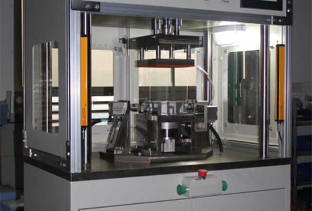 汽車發(fā)動(dòng)機(jī)氣密性檢測(cè)設(shè)備