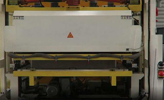 儀表板包覆機(jī)