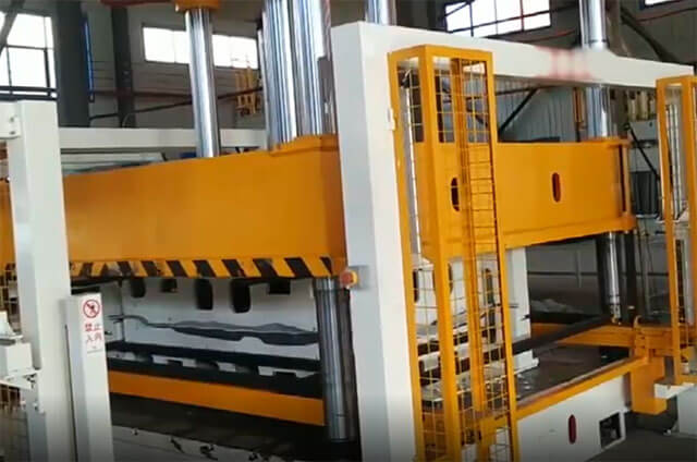 汽車內飾件成型液壓機