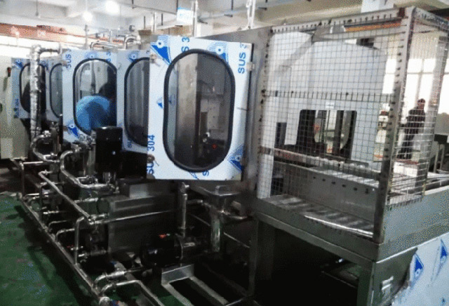 汽車缸體噴淋清洗機