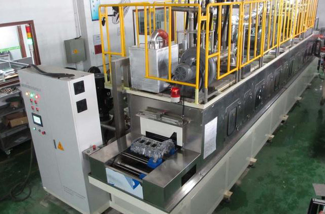 汽車發(fā)動機清洗設(shè)備