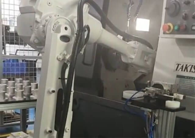 機(jī)加工行業(yè)機(jī)器人自動(dòng)化上下料