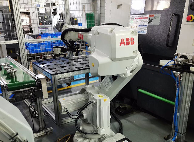 車(chē)床上下料機(jī)器人