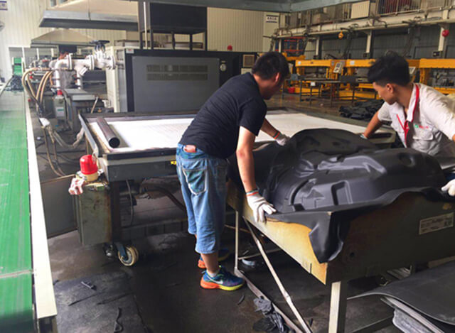 汽車頂棚內飾件熱壓成型機