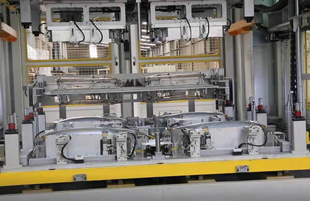 汽車扶手自動包覆設備