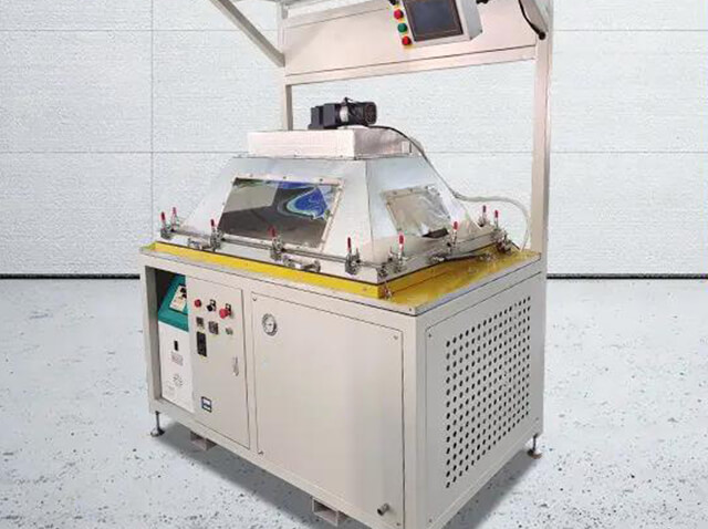 汽車中控皮革包覆設(shè)備