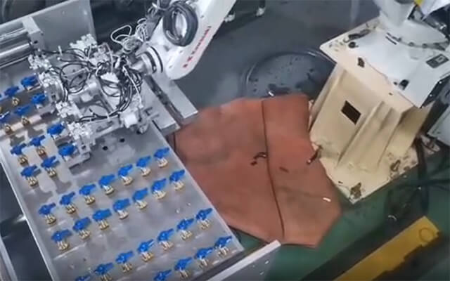 閥門自動上下料機(jī)器人