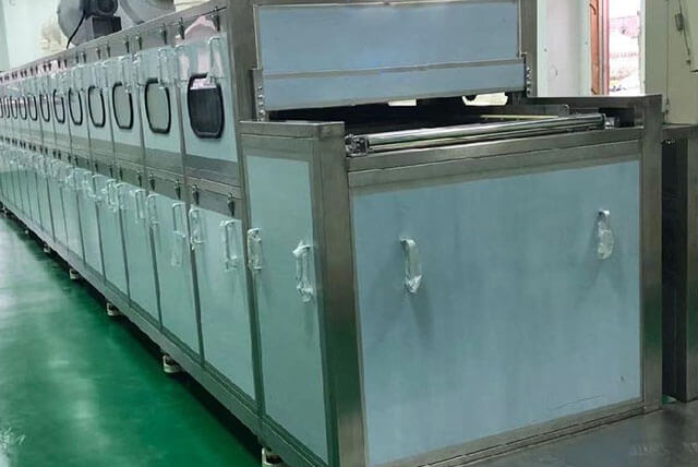 汽車噴淋清洗機(jī)