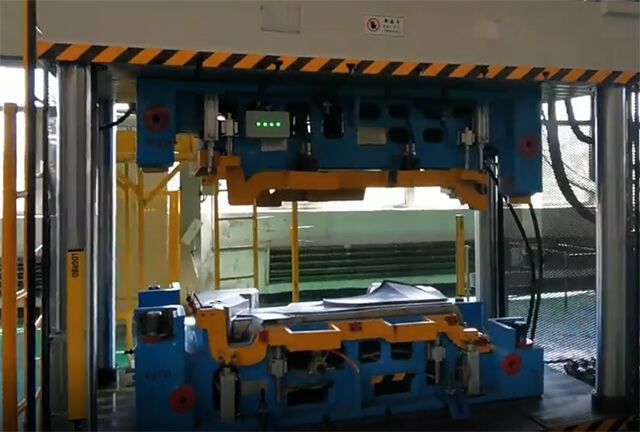 汽車內飾件熱壓成型機