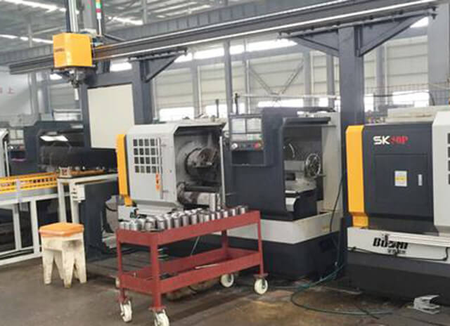 缸套加工車床上下料機(jī)械手