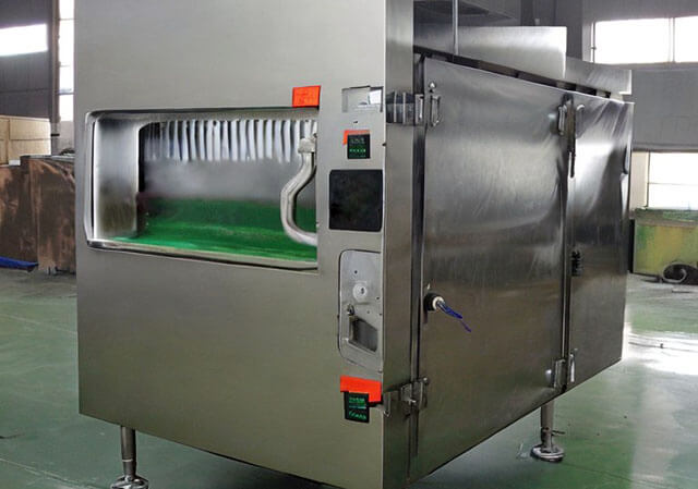 發(fā)動(dòng)機(jī)零部件清洗機(jī)