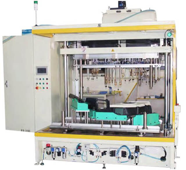 汽車發(fā)動(dòng)機(jī)缸蓋旋鉚機(jī)